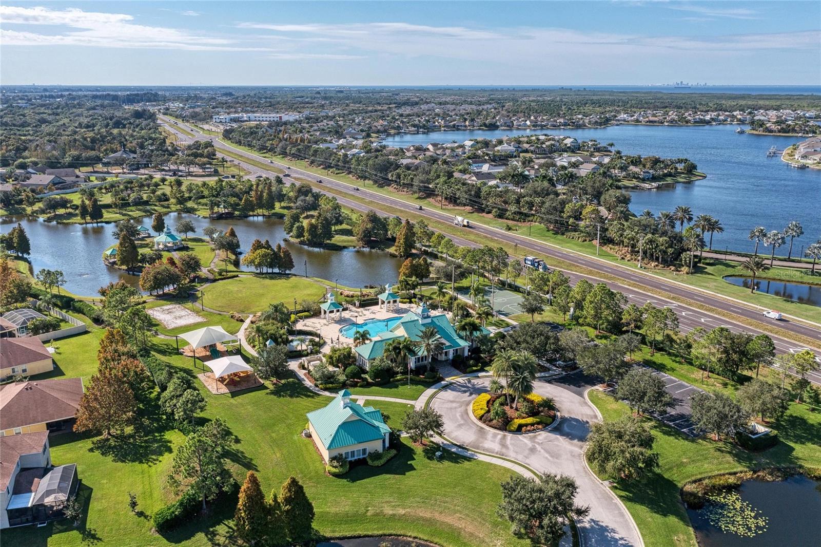 Image 51 of 75 For 302 Cockle Shell Loop