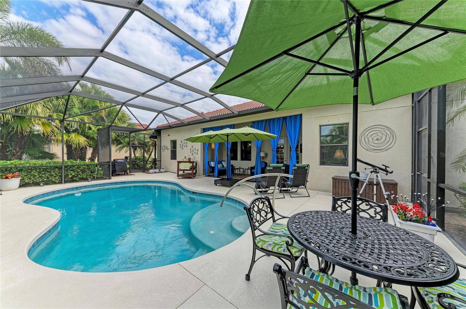 Image 57 of 75 For 302 Cockle Shell Loop