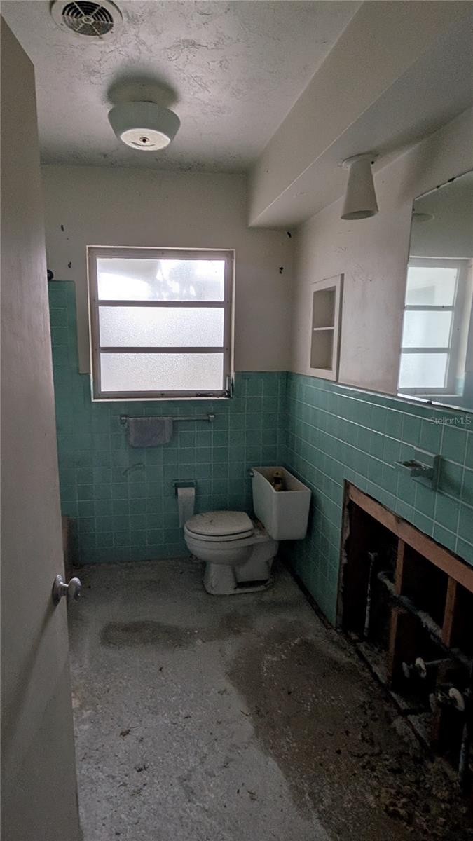 Image 38 of 41 For 6801 Longboat Drive S