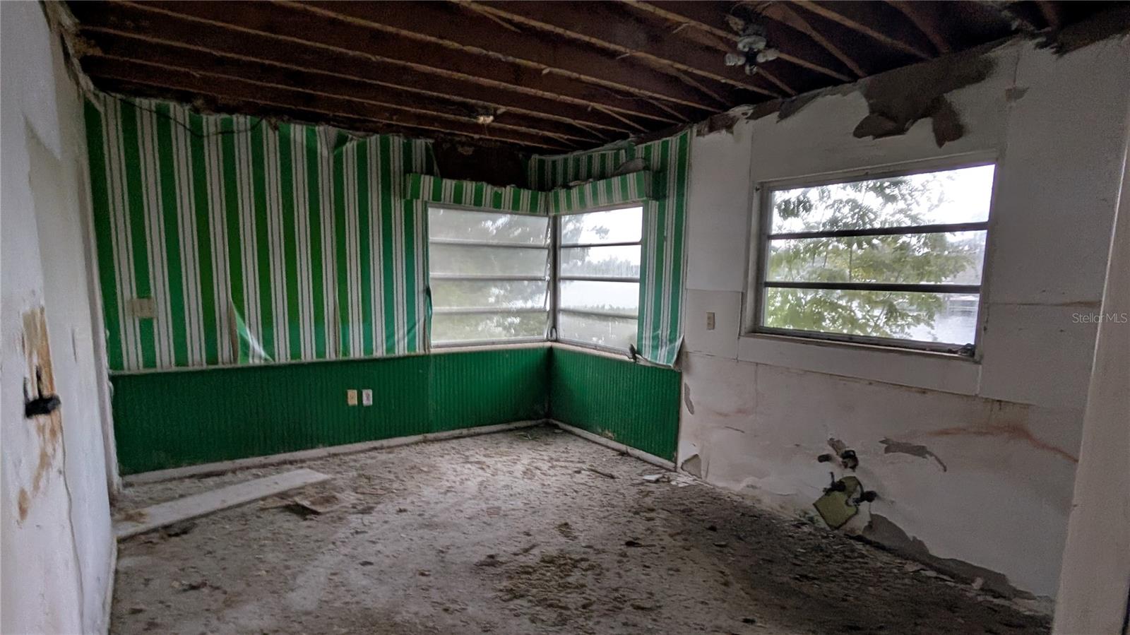 Image 40 of 41 For 6801 Longboat Drive S