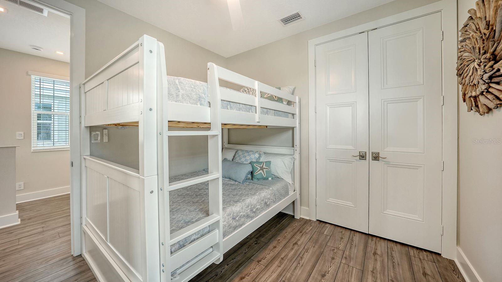 Image 29 of 37 For 12413 Gulf Breeze Terrace