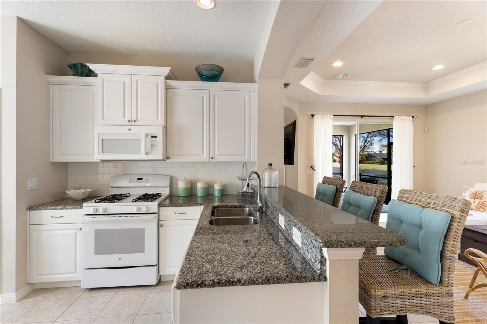 Image 13 of 52 For 4832 Central Park Boulevard