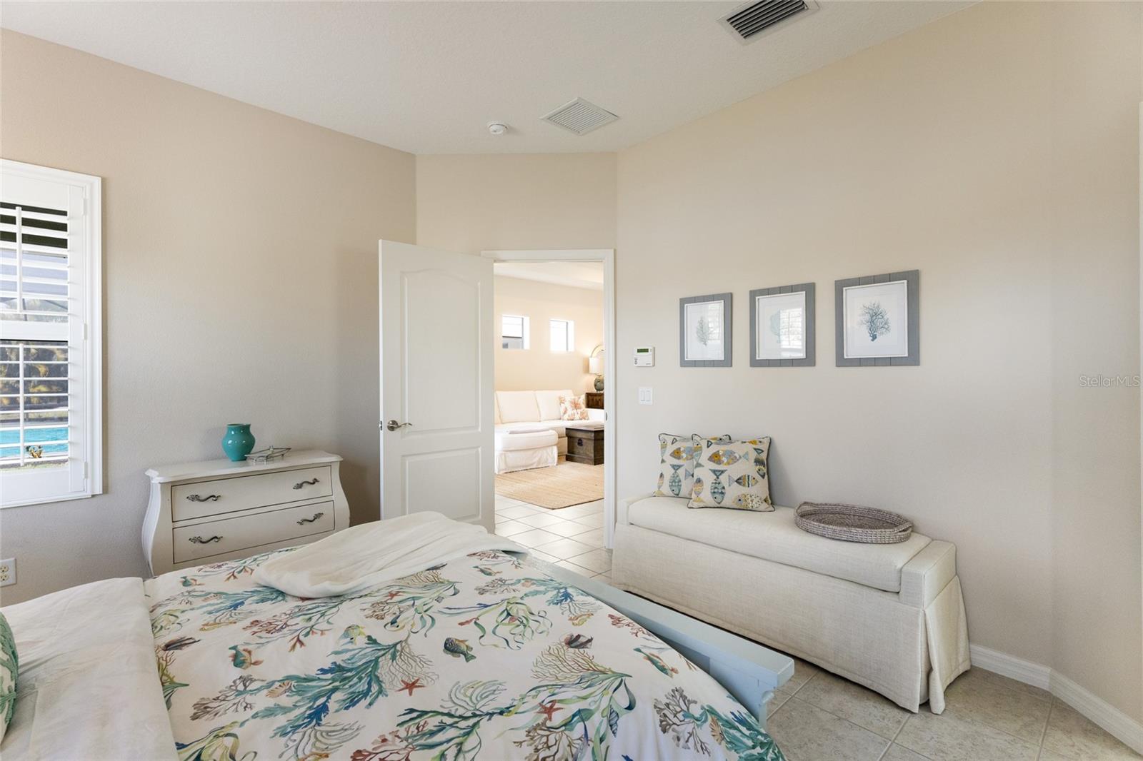 Image 25 of 52 For 4832 Central Park Boulevard