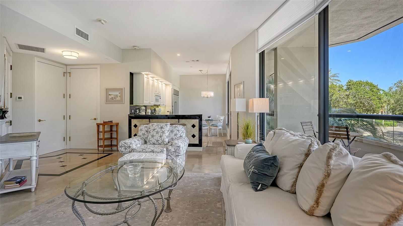 Image 7 of 45 For 1241 Gulf Of Mexico Drive 111