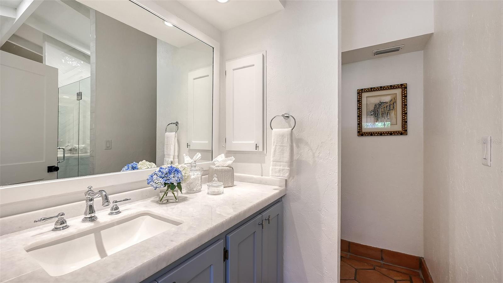 Image 18 of 40 For 1514 Lake Shore Drive