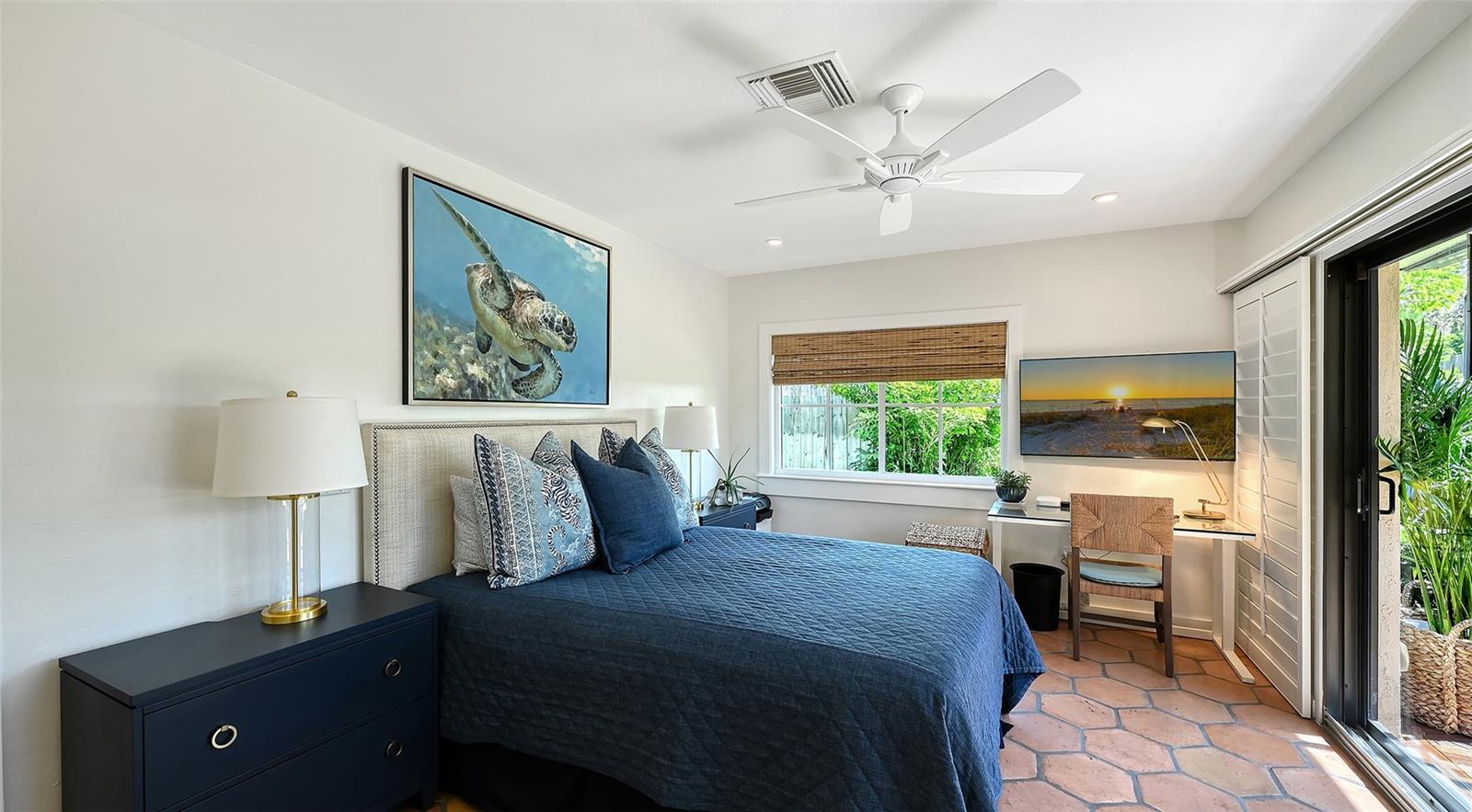 Image 21 of 40 For 1514 Lake Shore Drive