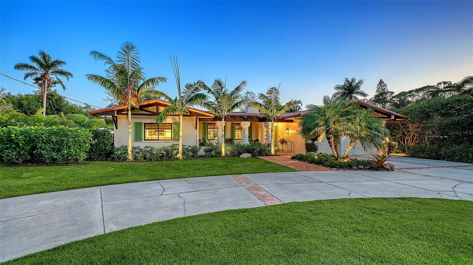 Image 3 of 40 For 1514 Lake Shore Drive