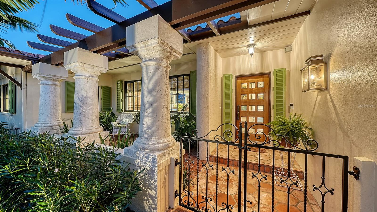 Image 5 of 40 For 1514 Lake Shore Drive