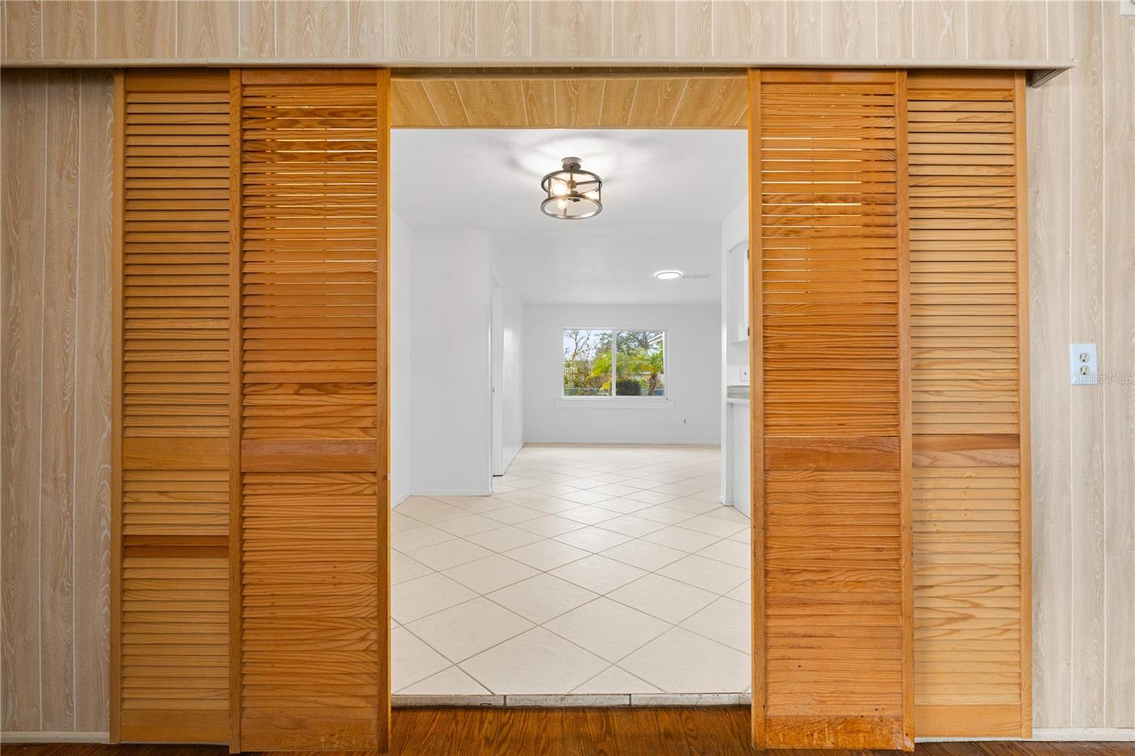 Image 10 of 34 For 2814 20th Avenue Drive W