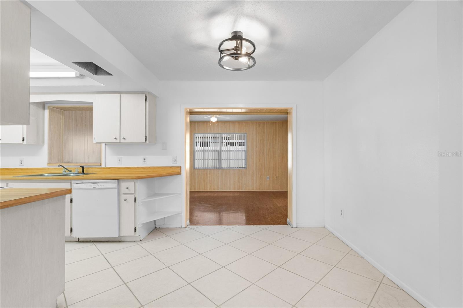 Image 8 of 34 For 2814 20th Avenue Drive W