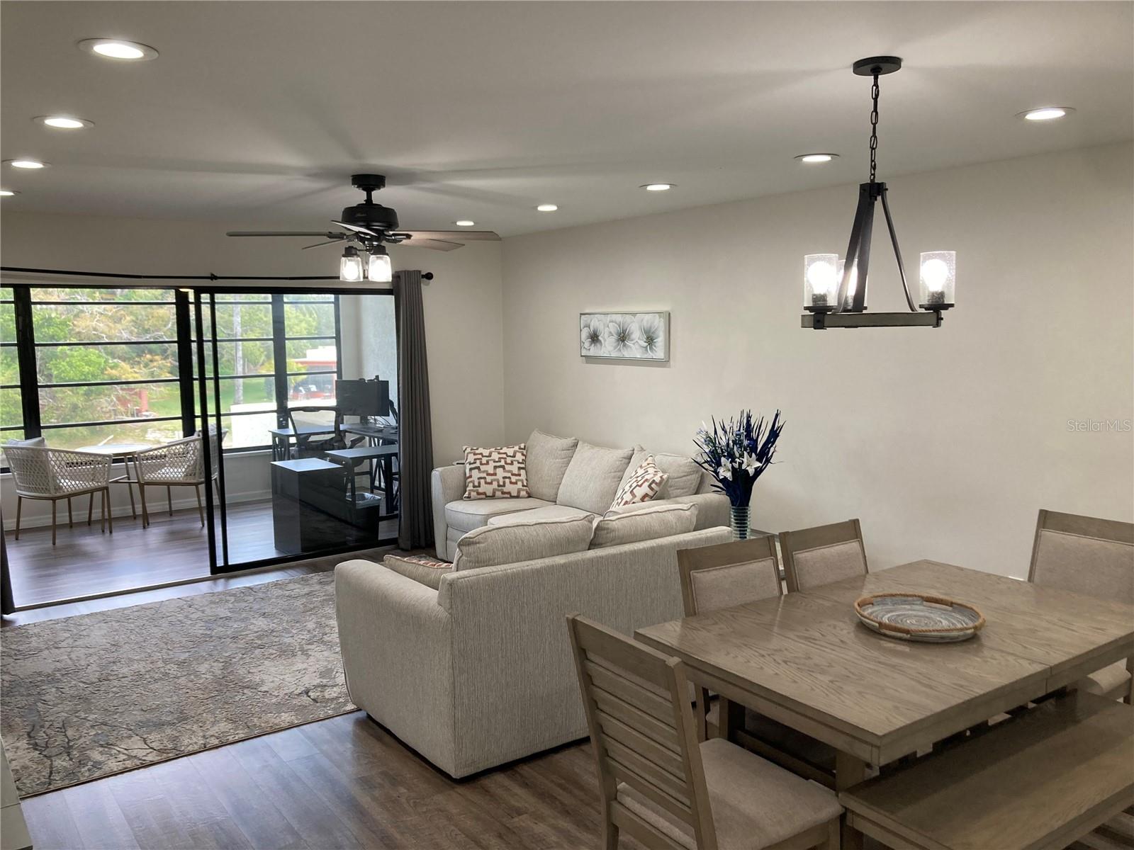 Image 8 of 32 For 619 Spring Lakes Boulevard