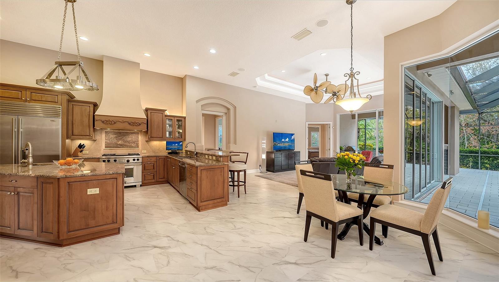 Image 12 of 79 For 6903 Winners Circle