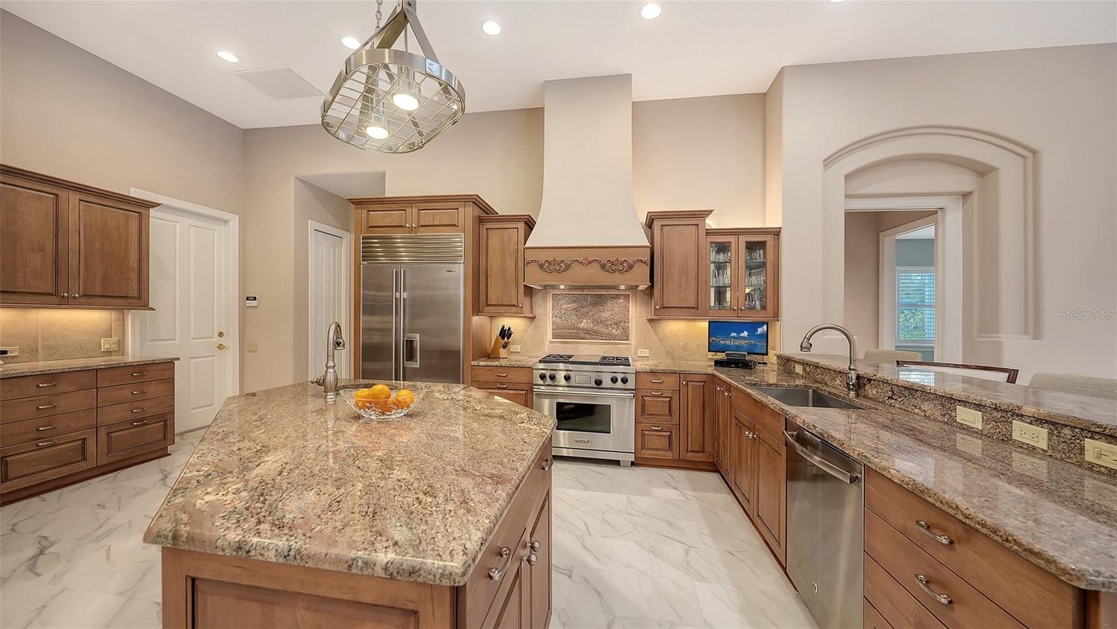 Image 15 of 79 For 6903 Winners Circle