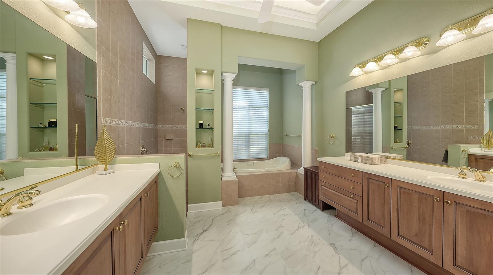 Image 28 of 79 For 6903 Winners Circle