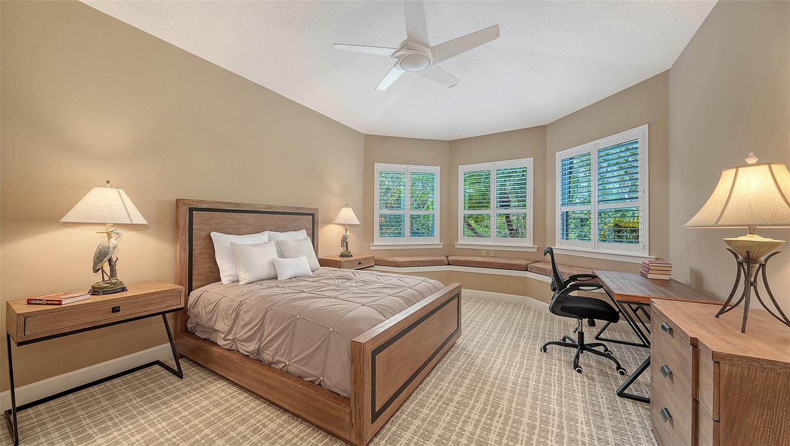 Image 34 of 79 For 6903 Winners Circle