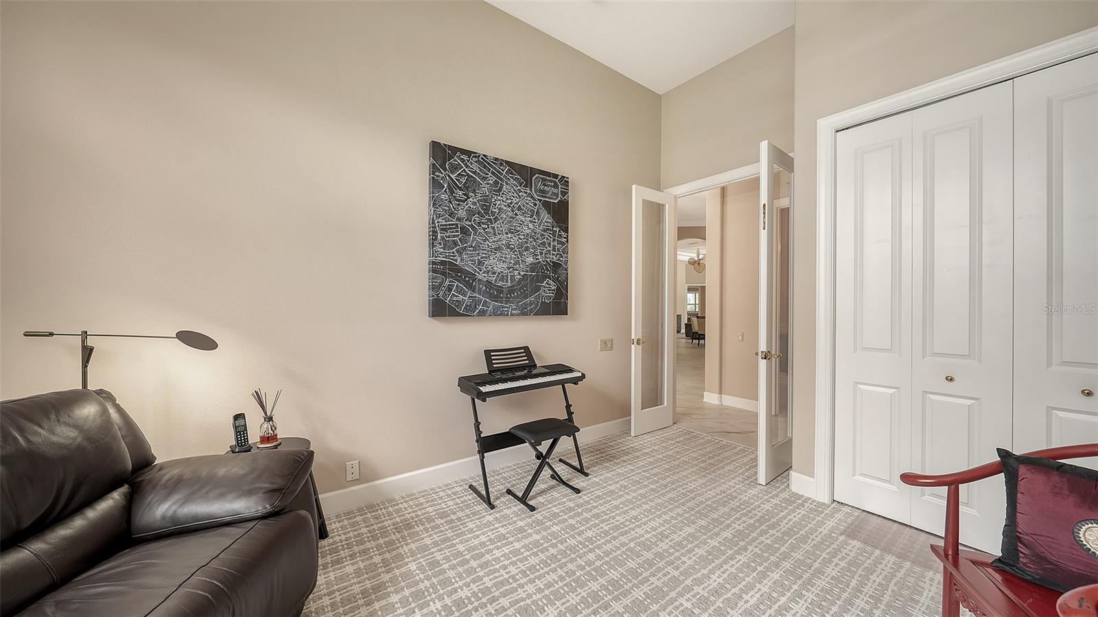 Image 38 of 79 For 6903 Winners Circle