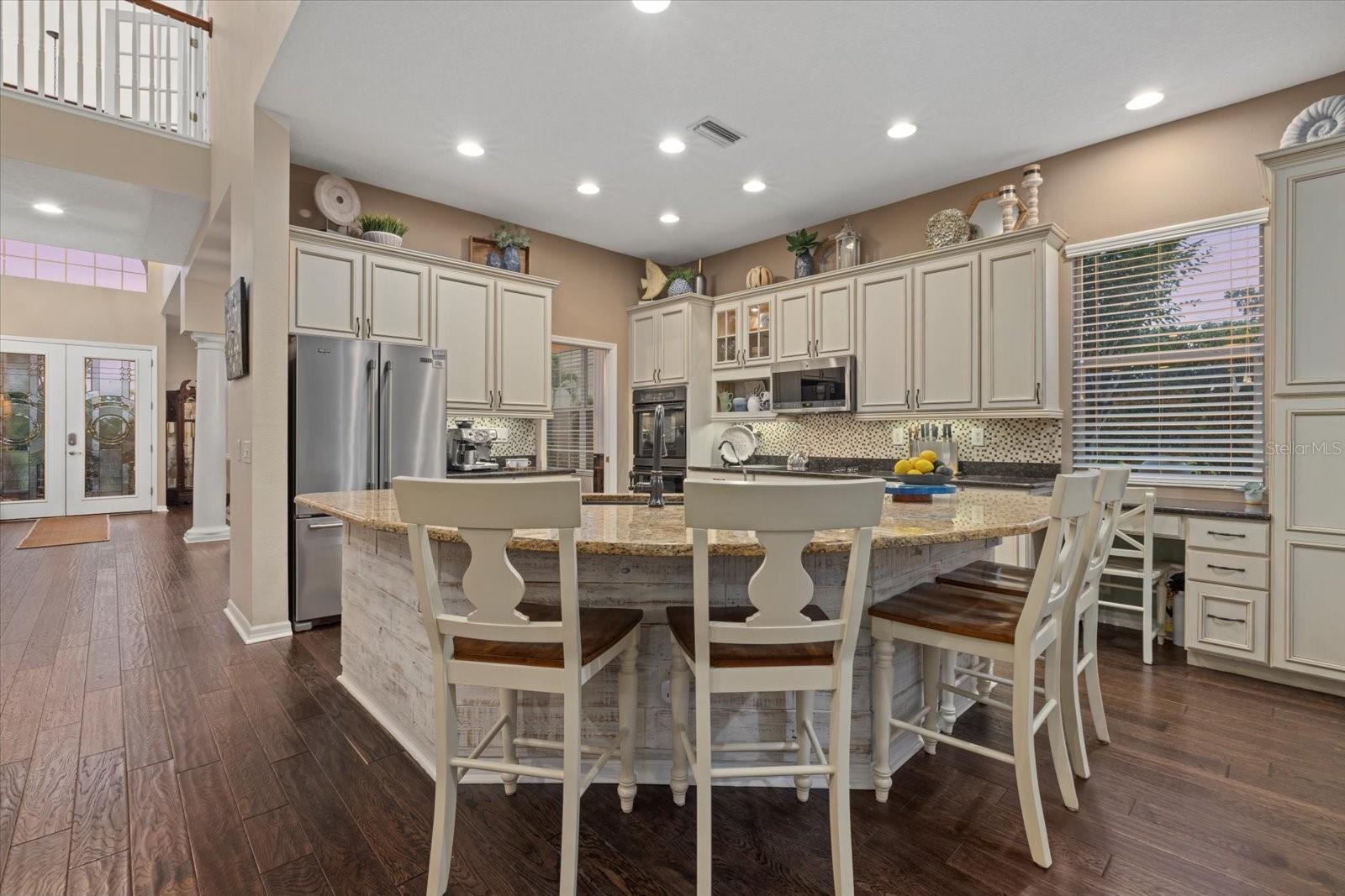 Image 10 of 53 For 6907 47th Court E