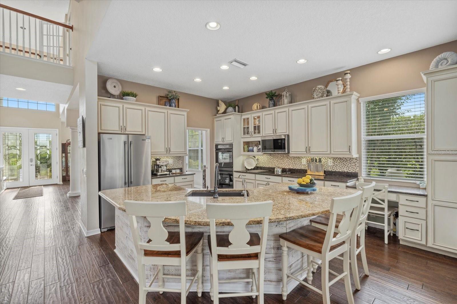 Image 18 of 53 For 6907 47th Court E