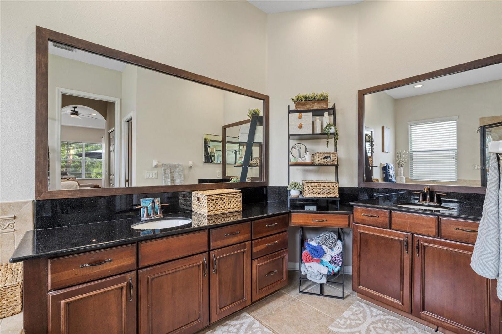 Image 23 of 53 For 6907 47th Court E