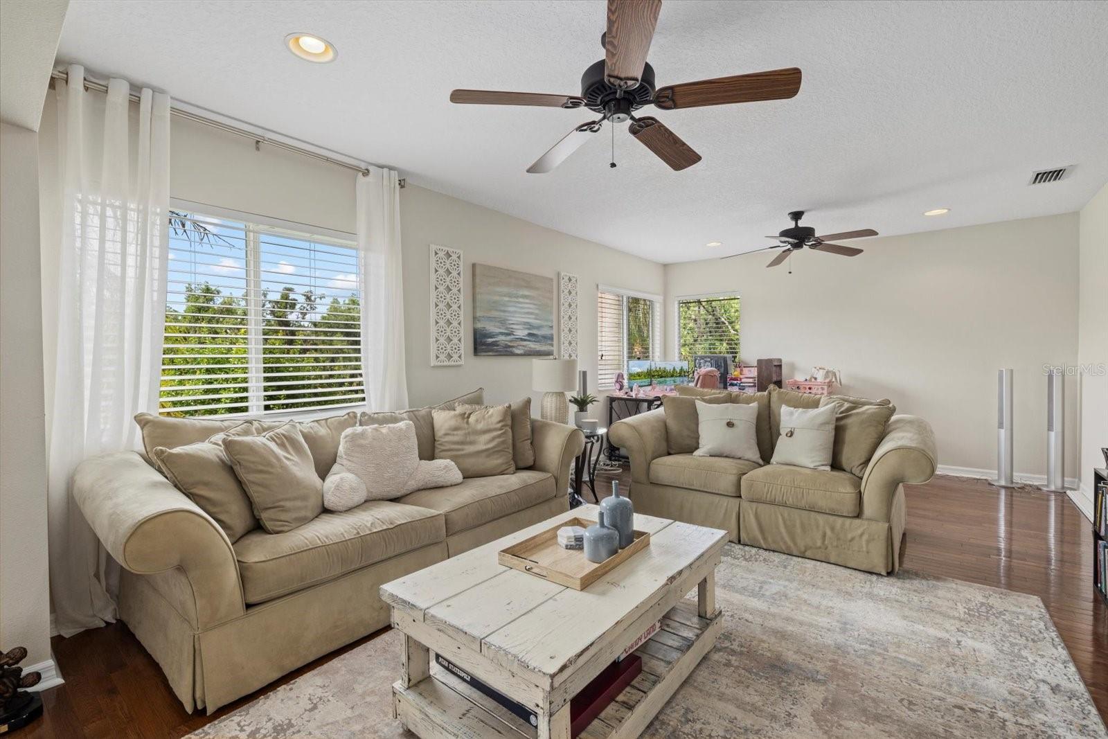 Image 28 of 53 For 6907 47th Court E