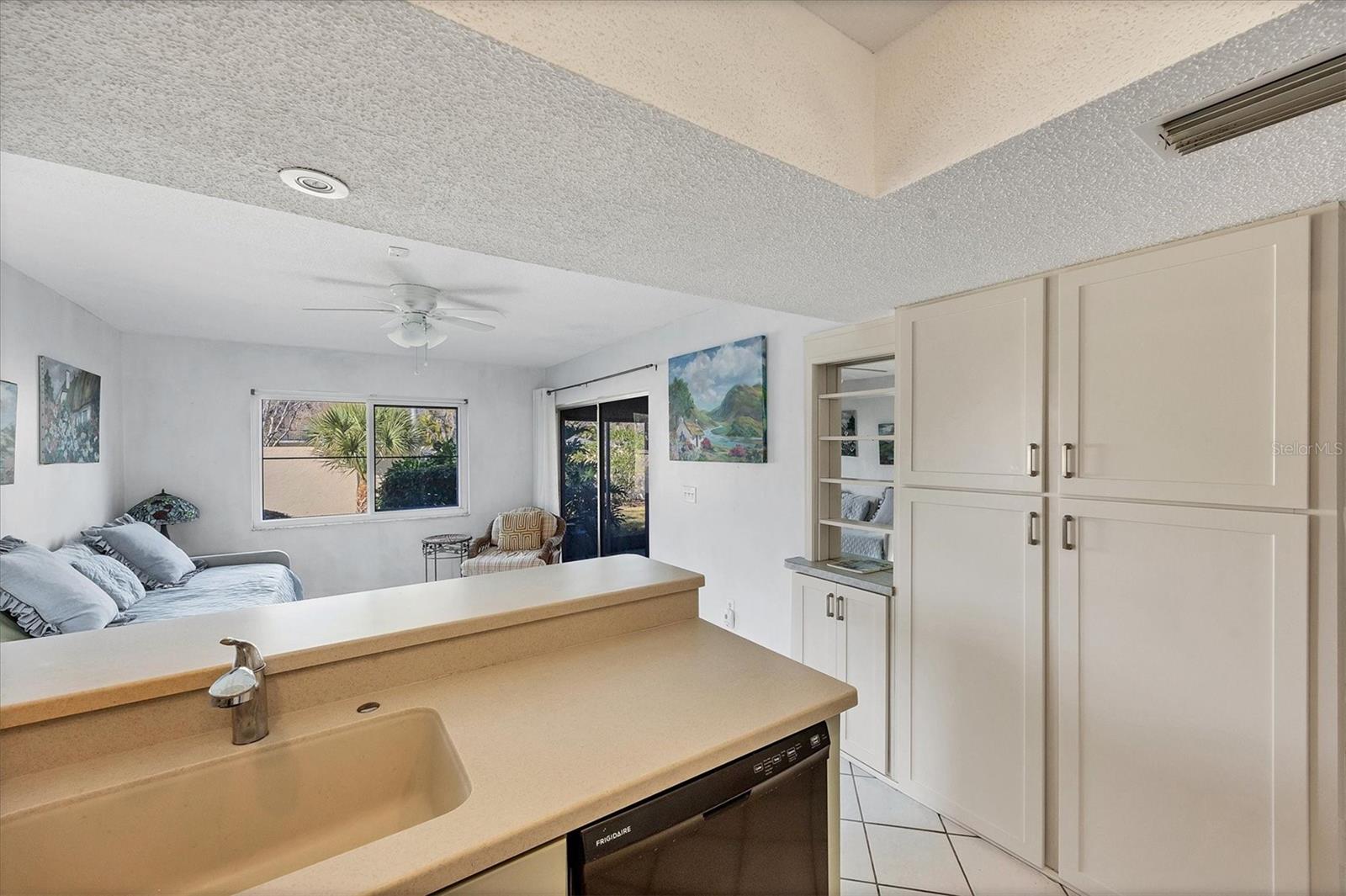 Image 9 of 29 For 3416 Montilla Court 8405