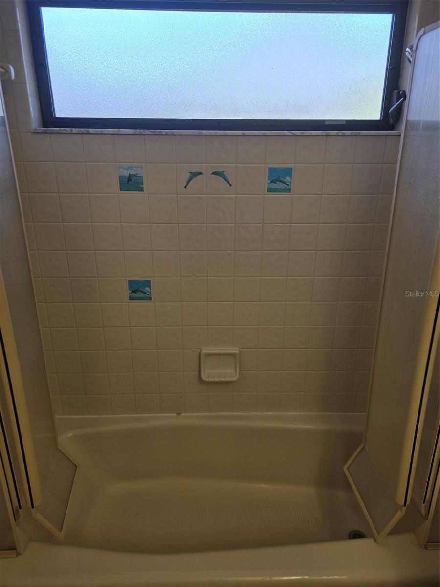 Listing photo id 17 for 2136 Cork Oak Street