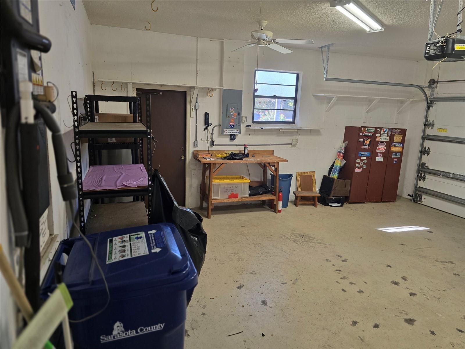 Listing photo id 21 for 2136 Cork Oak Street