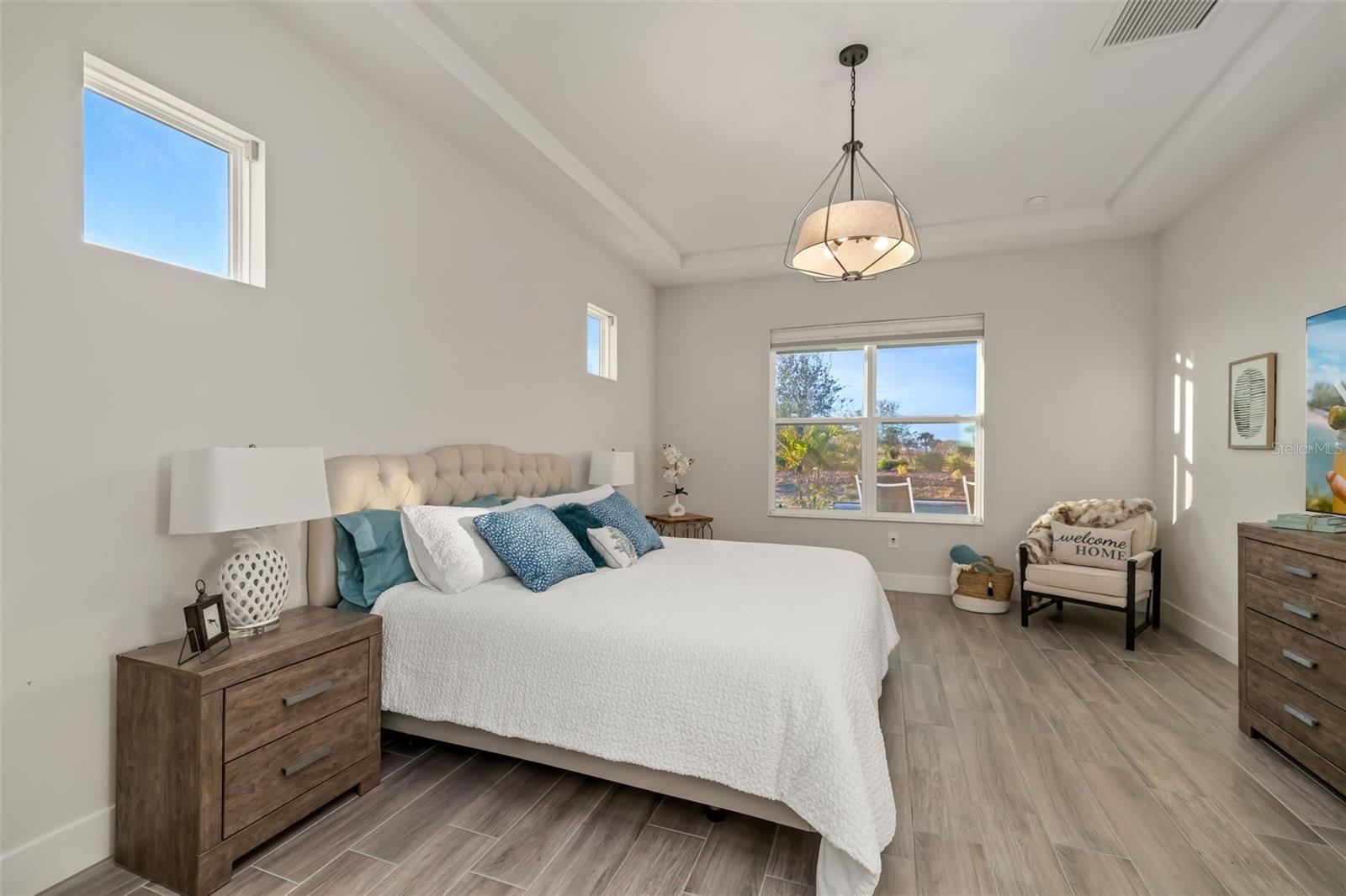 Image 22 of 90 For 4677 Antrim Drive