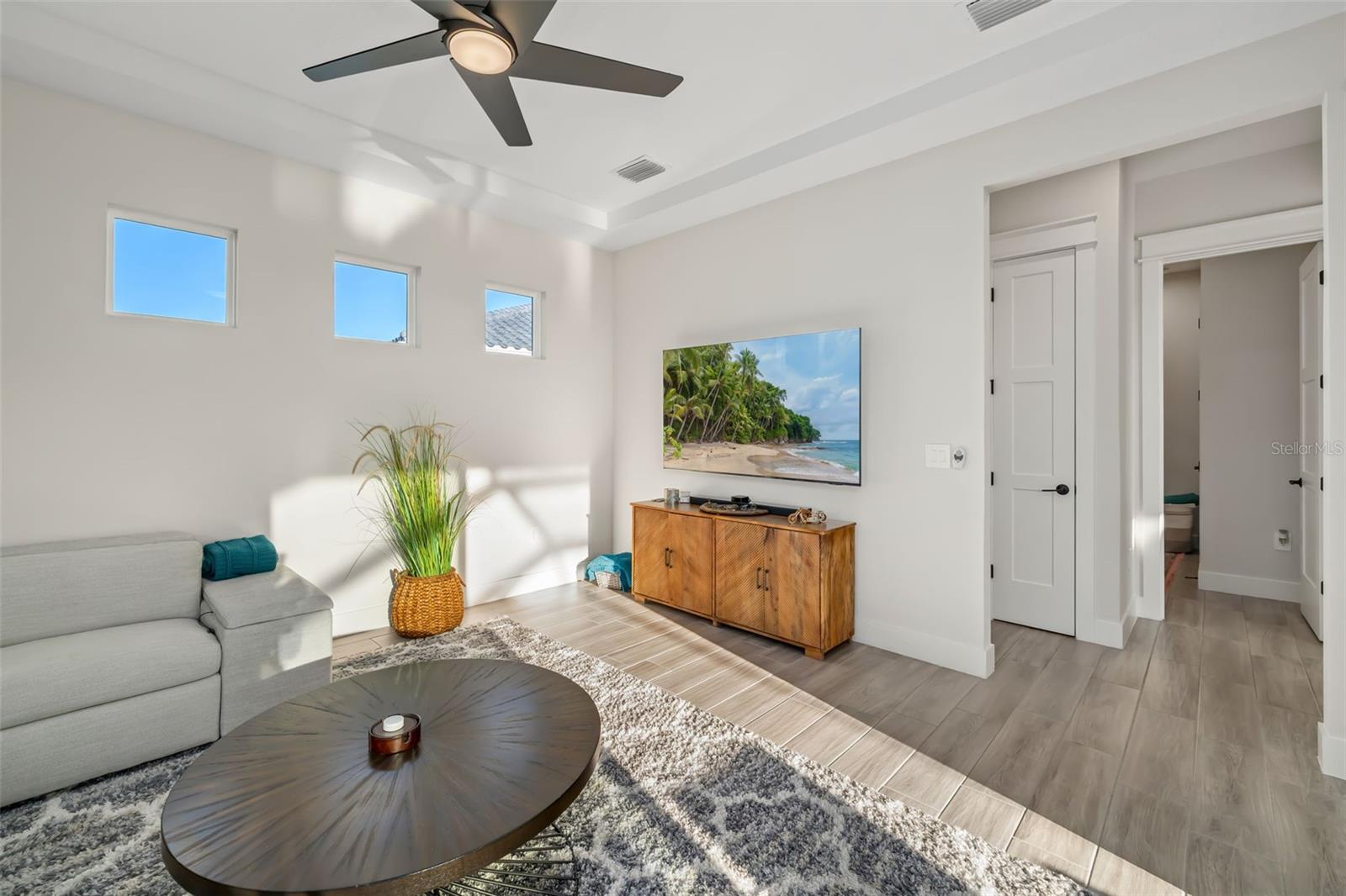 Image 38 of 90 For 4677 Antrim Drive