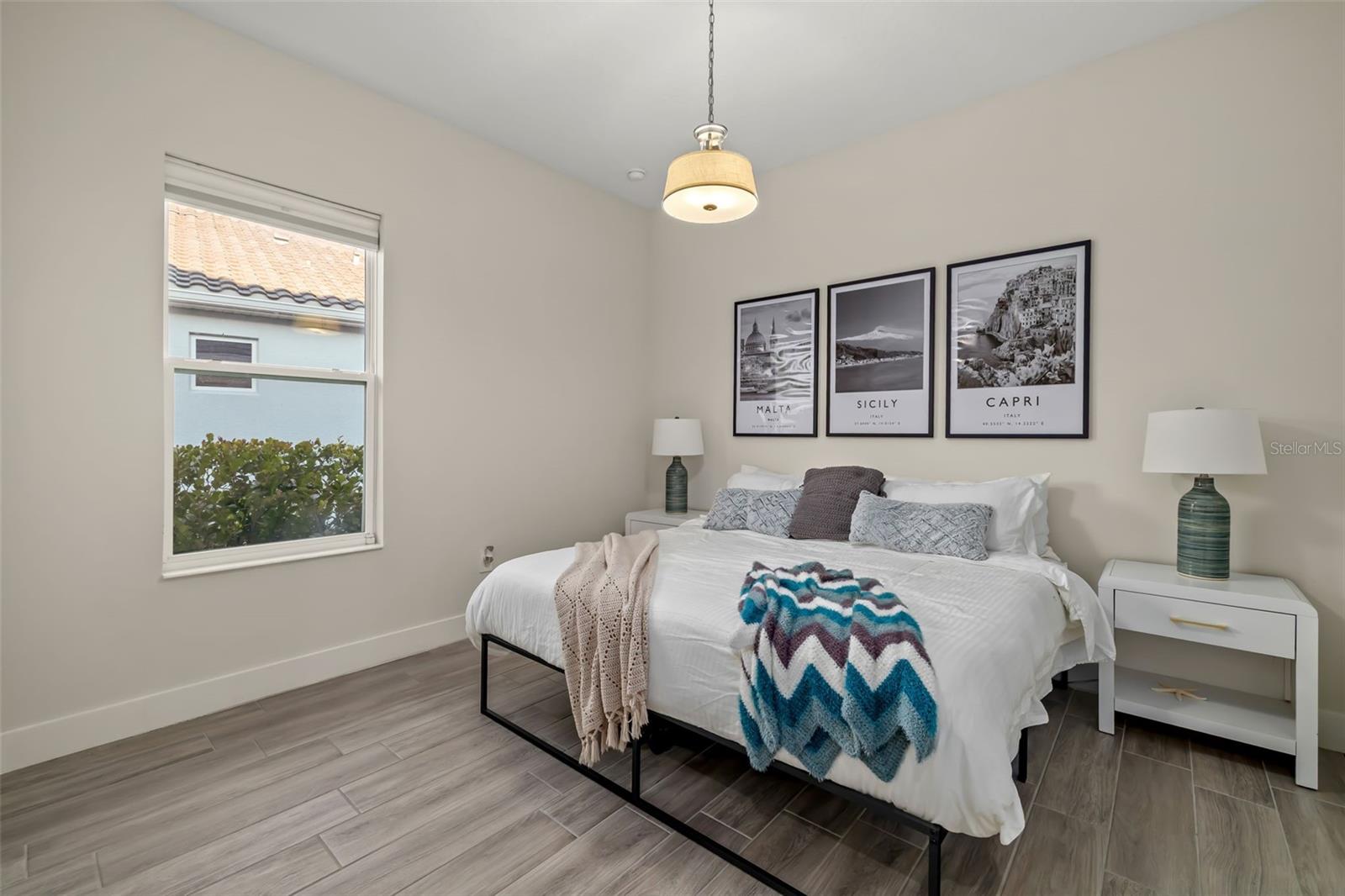 Image 43 of 90 For 4677 Antrim Drive