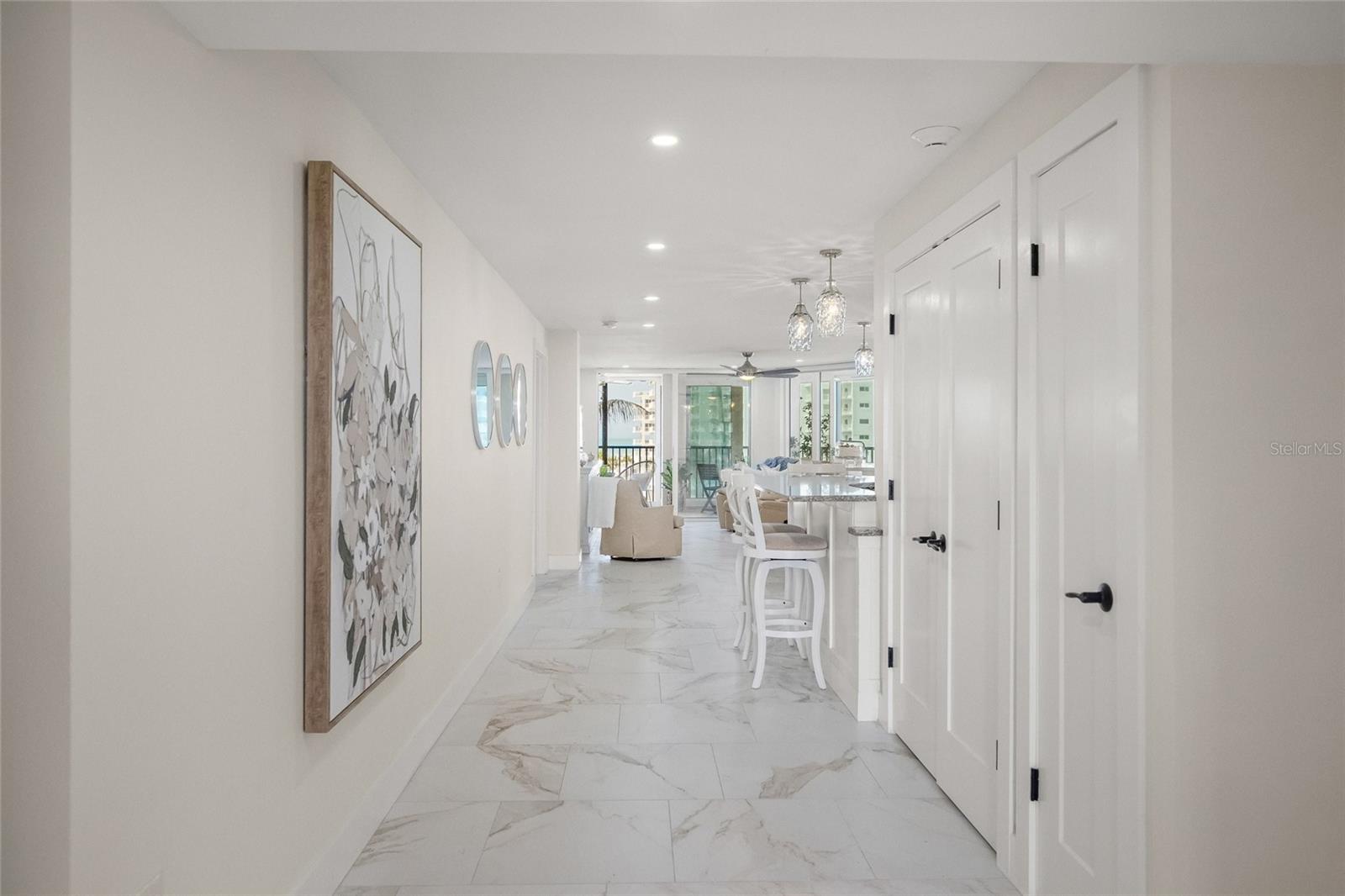 Image 16 of 78 For 5880 Midnight Pass Road 511