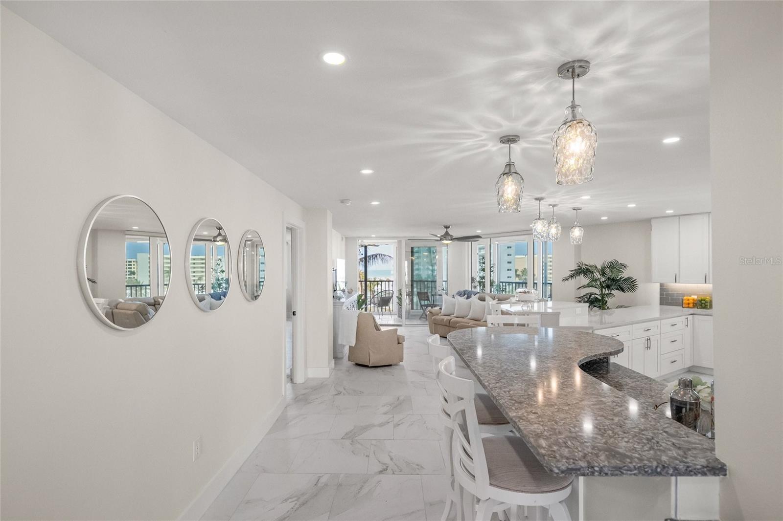 Image 17 of 78 For 5880 Midnight Pass Road 511