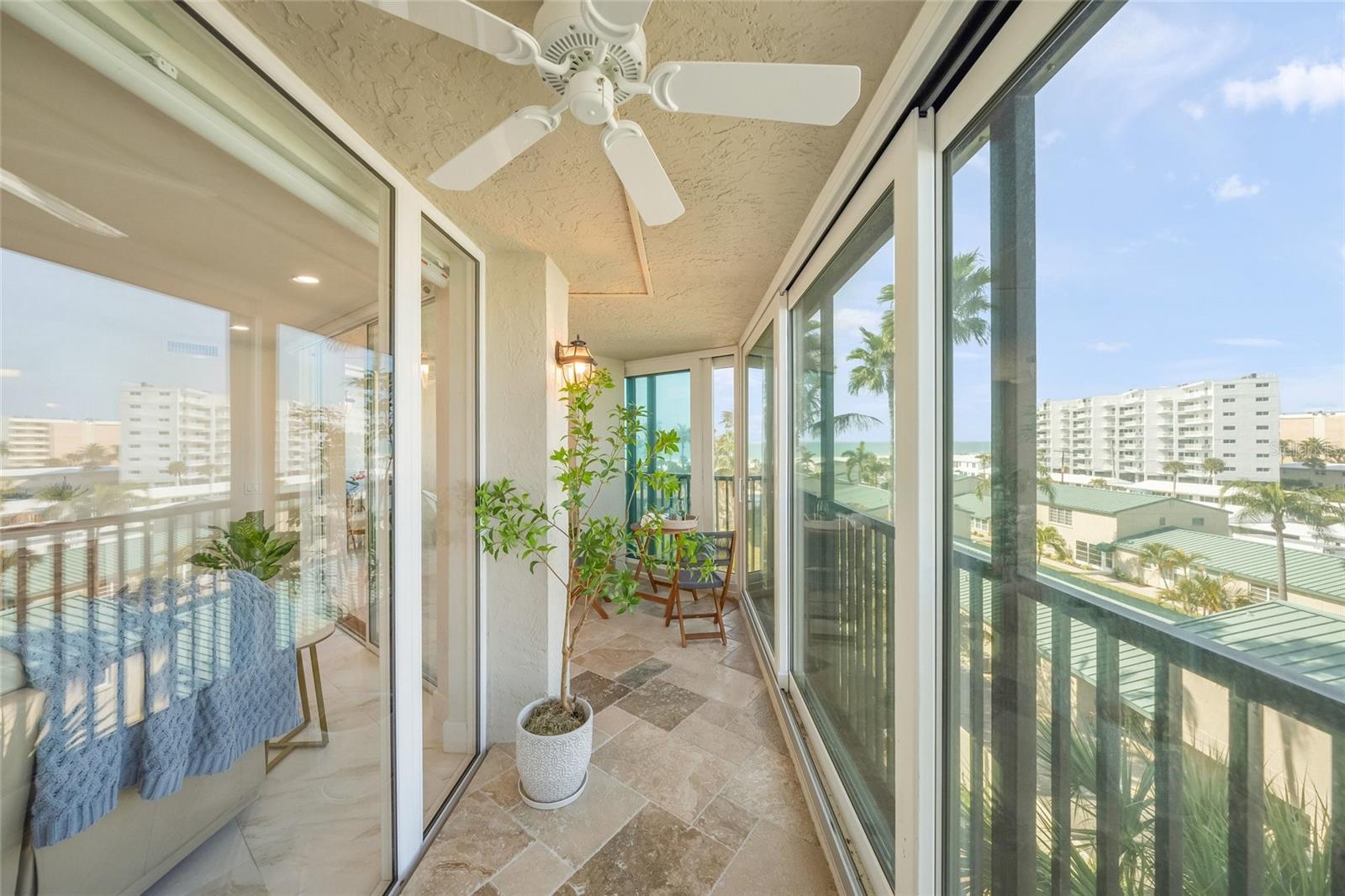 Image 33 of 78 For 5880 Midnight Pass Road 511