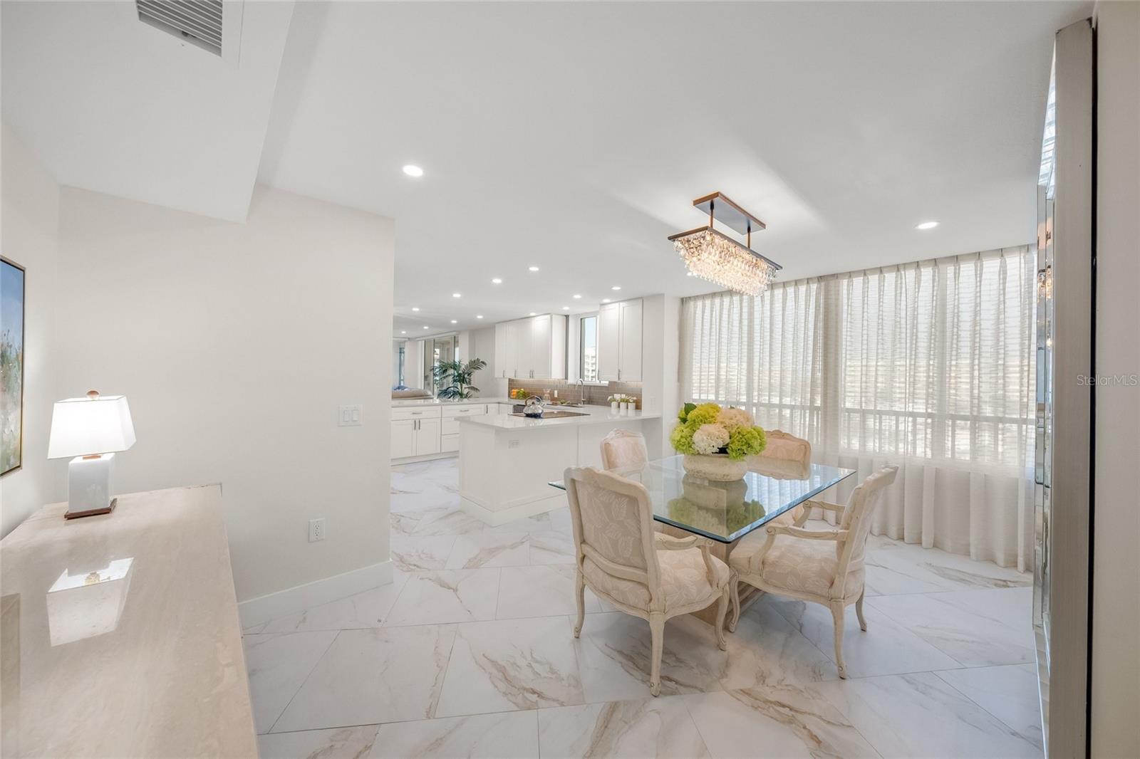 Image 5 of 78 For 5880 Midnight Pass Road 511