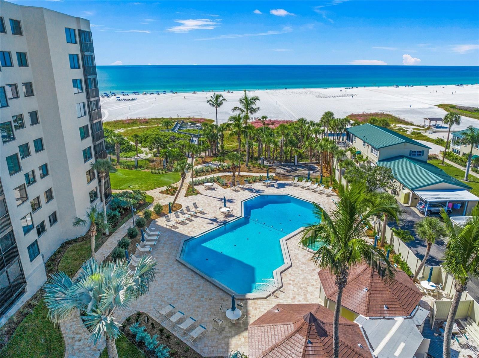 Image 66 of 78 For 5880 Midnight Pass Road 511