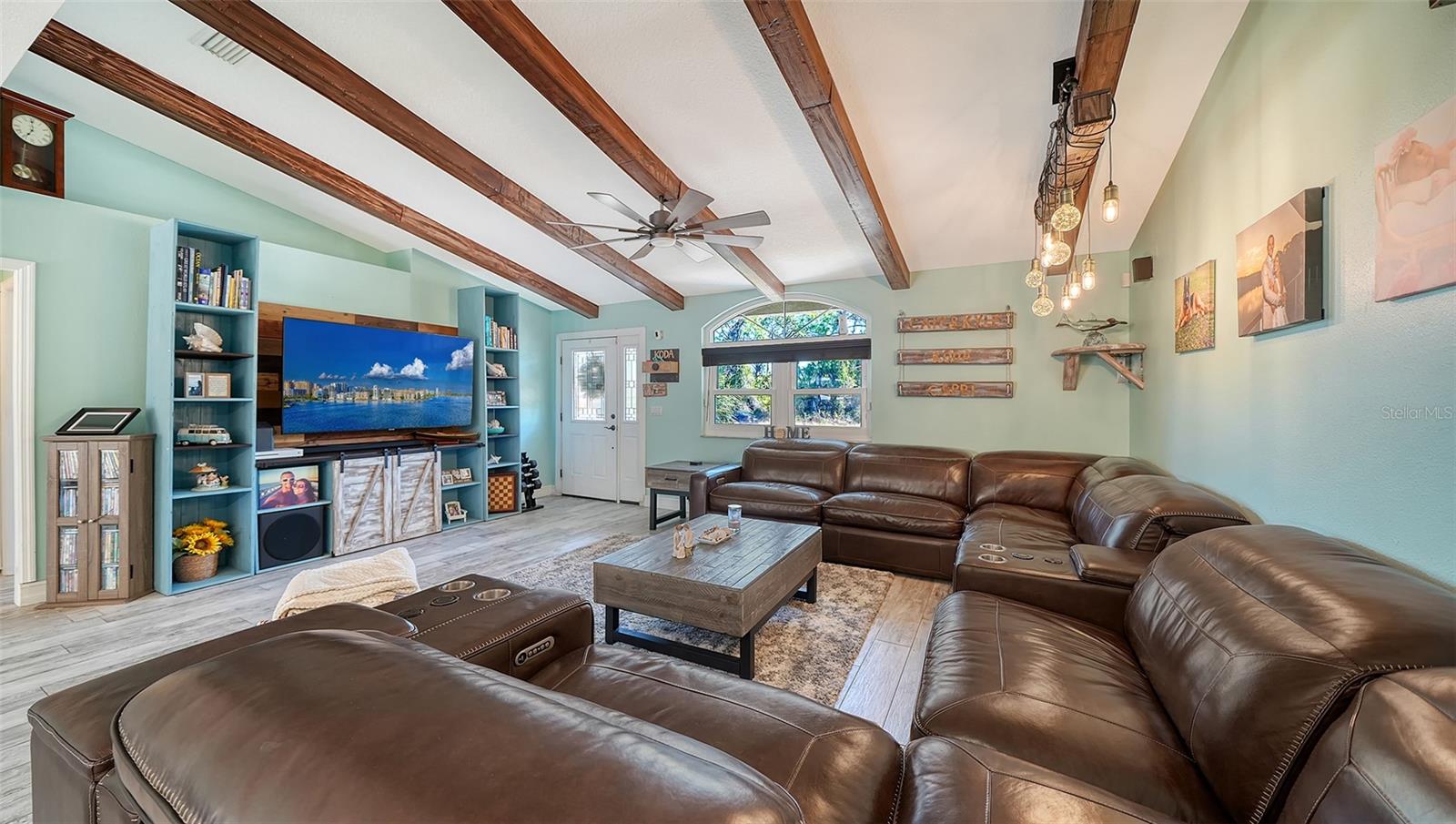 Image 11 of 41 For 1153 Salford Boulevard