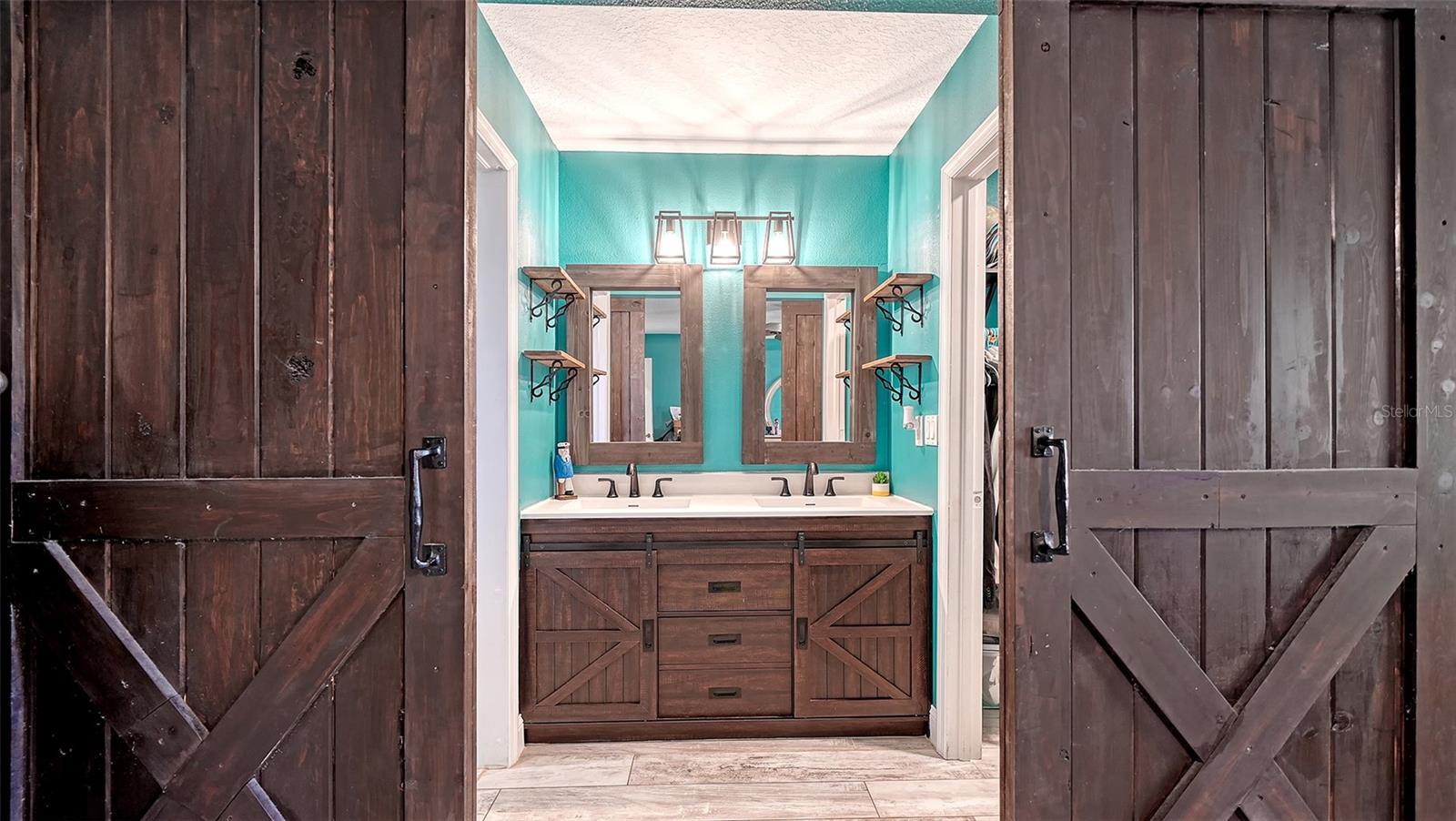 Image 27 of 41 For 1153 Salford Boulevard