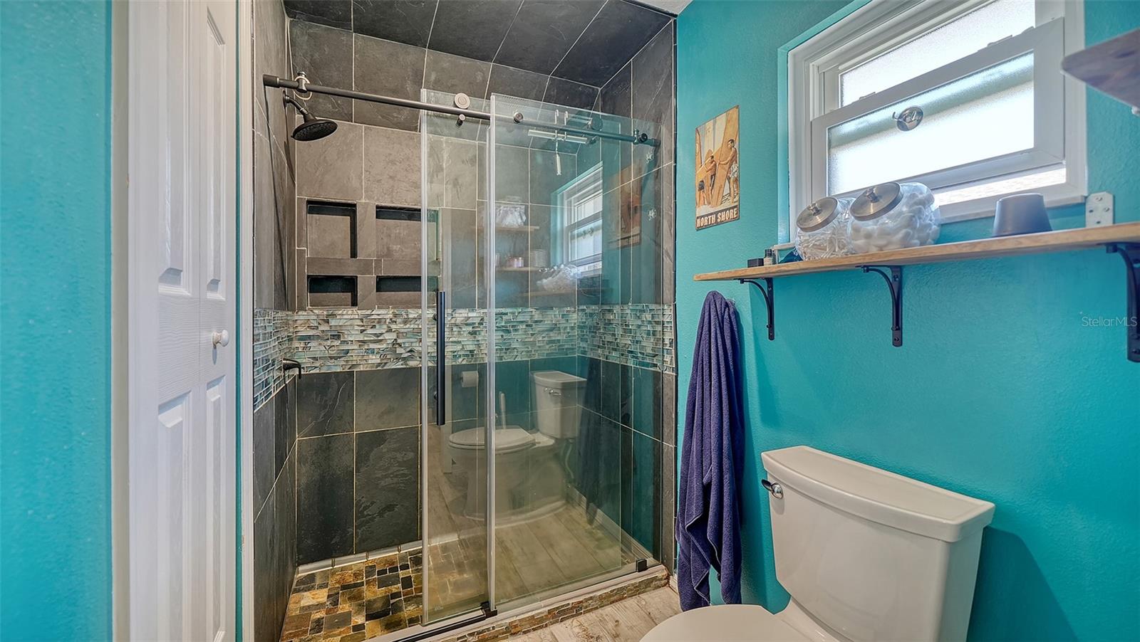 Image 28 of 41 For 1153 Salford Boulevard