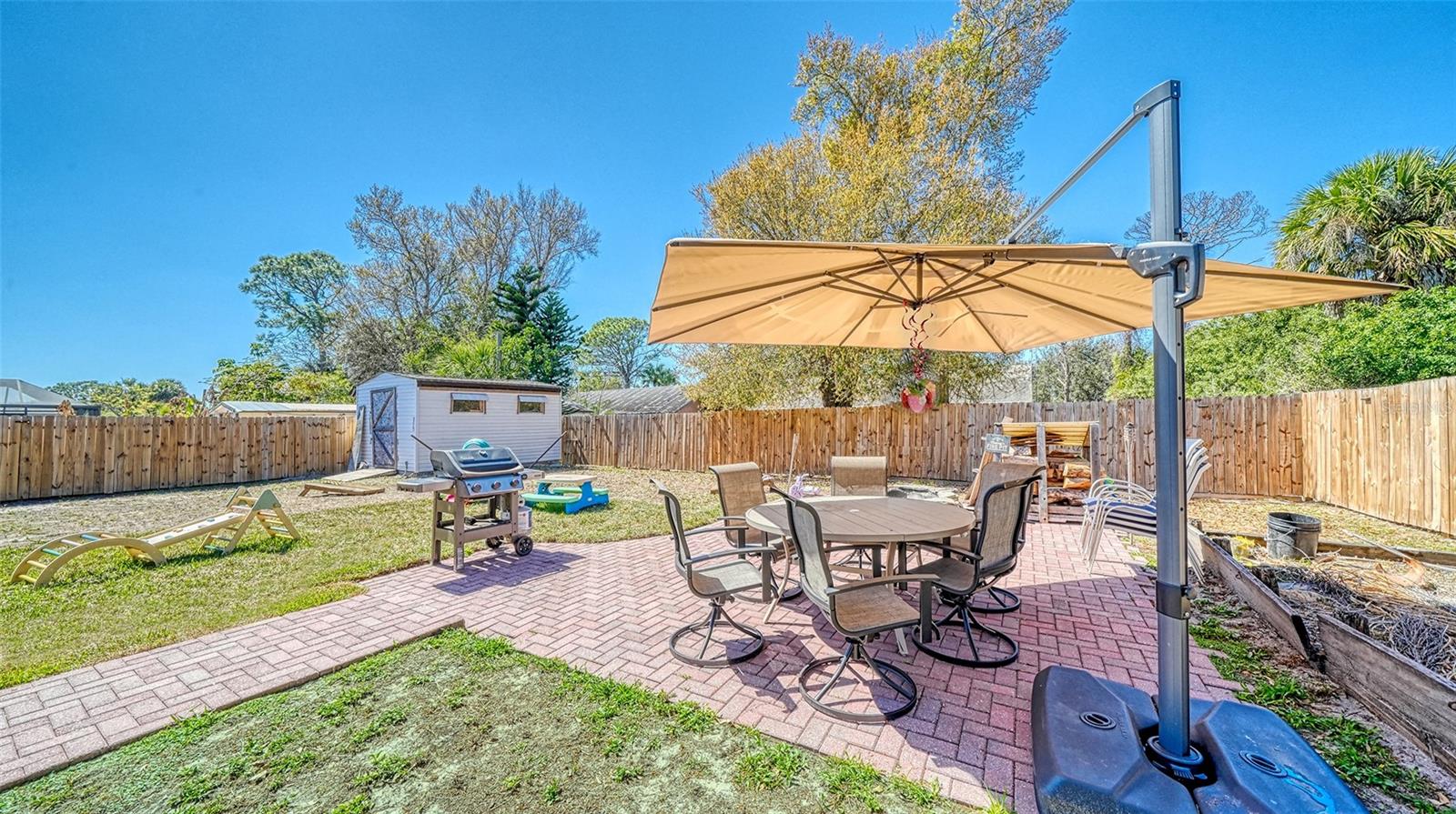 Image 36 of 41 For 1153 Salford Boulevard