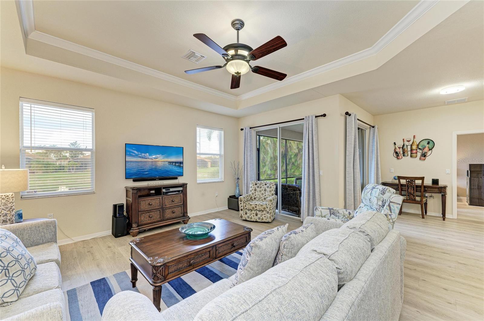 Image 25 of 84 For 220 River Enclave Court