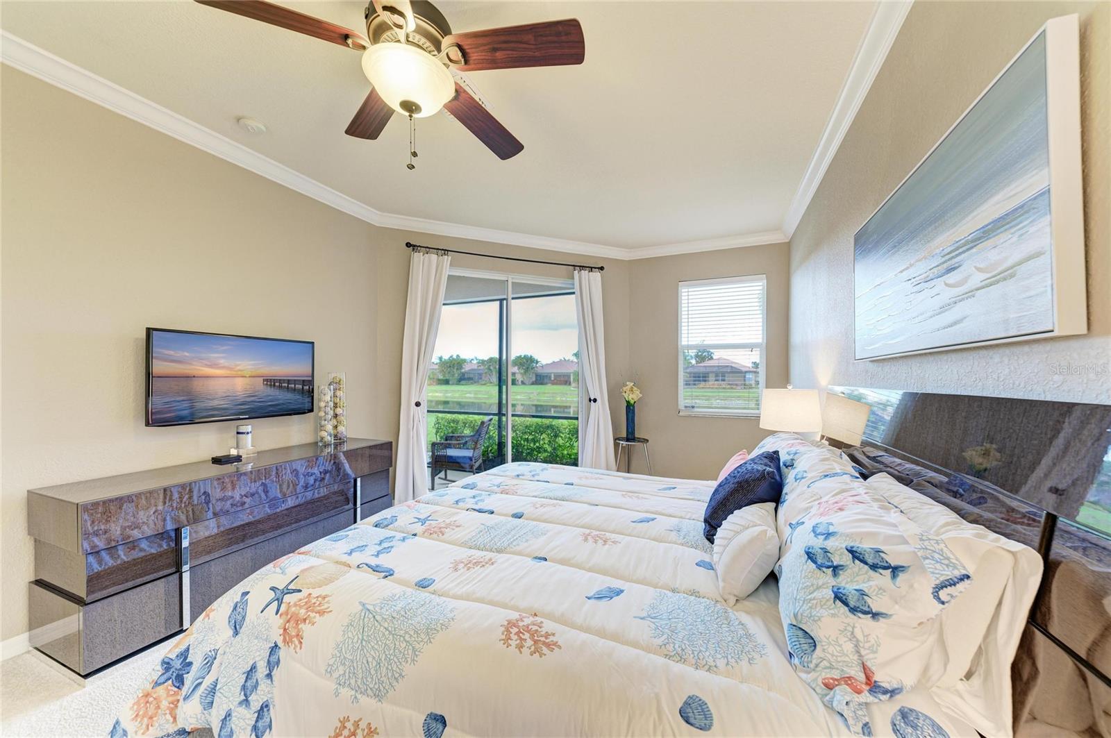 Image 28 of 84 For 220 River Enclave Court