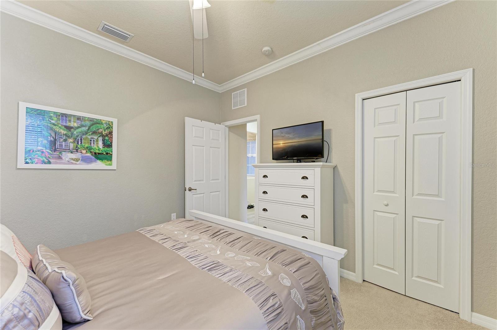 Image 38 of 84 For 220 River Enclave Court