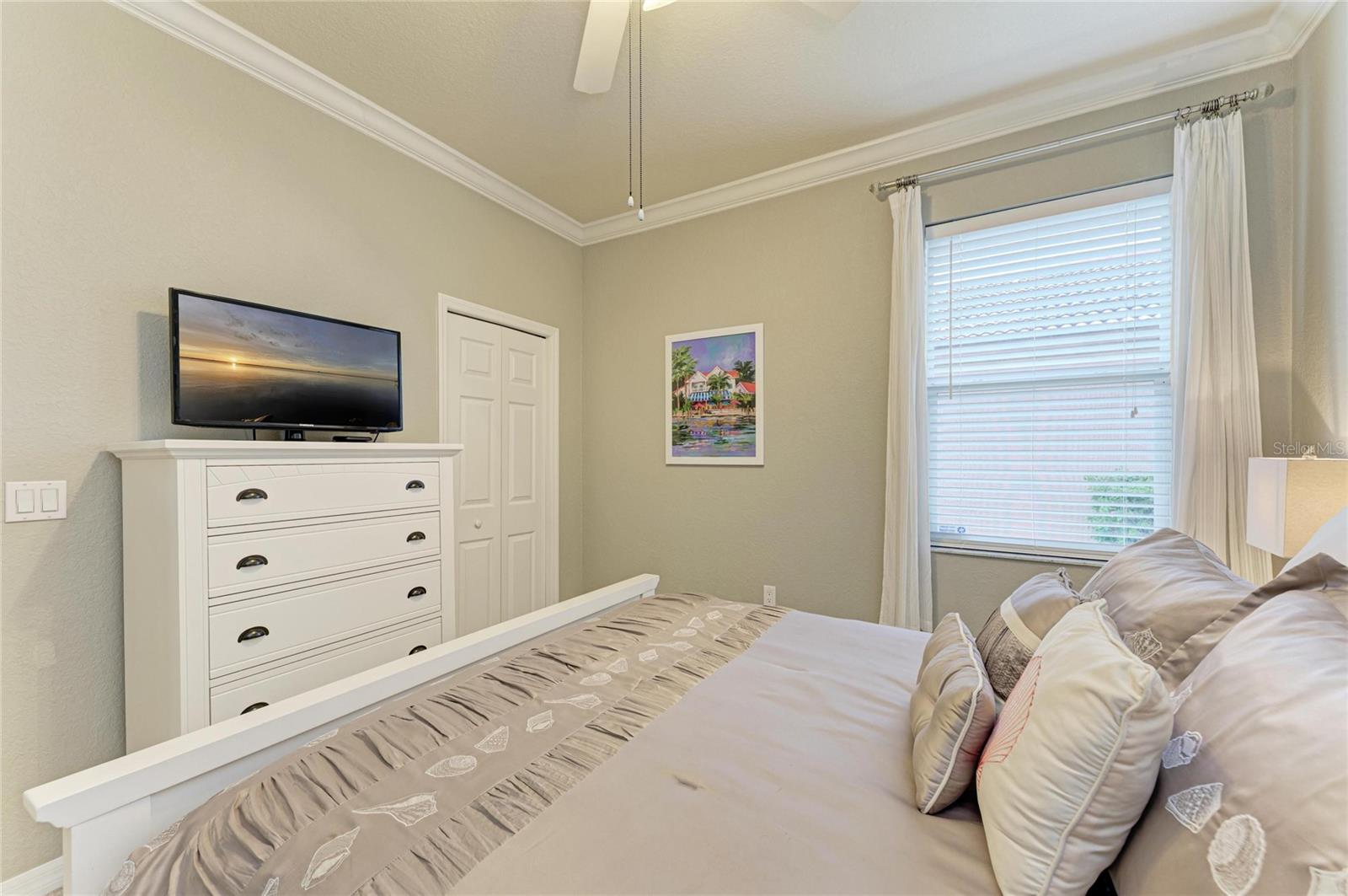 Image 39 of 84 For 220 River Enclave Court