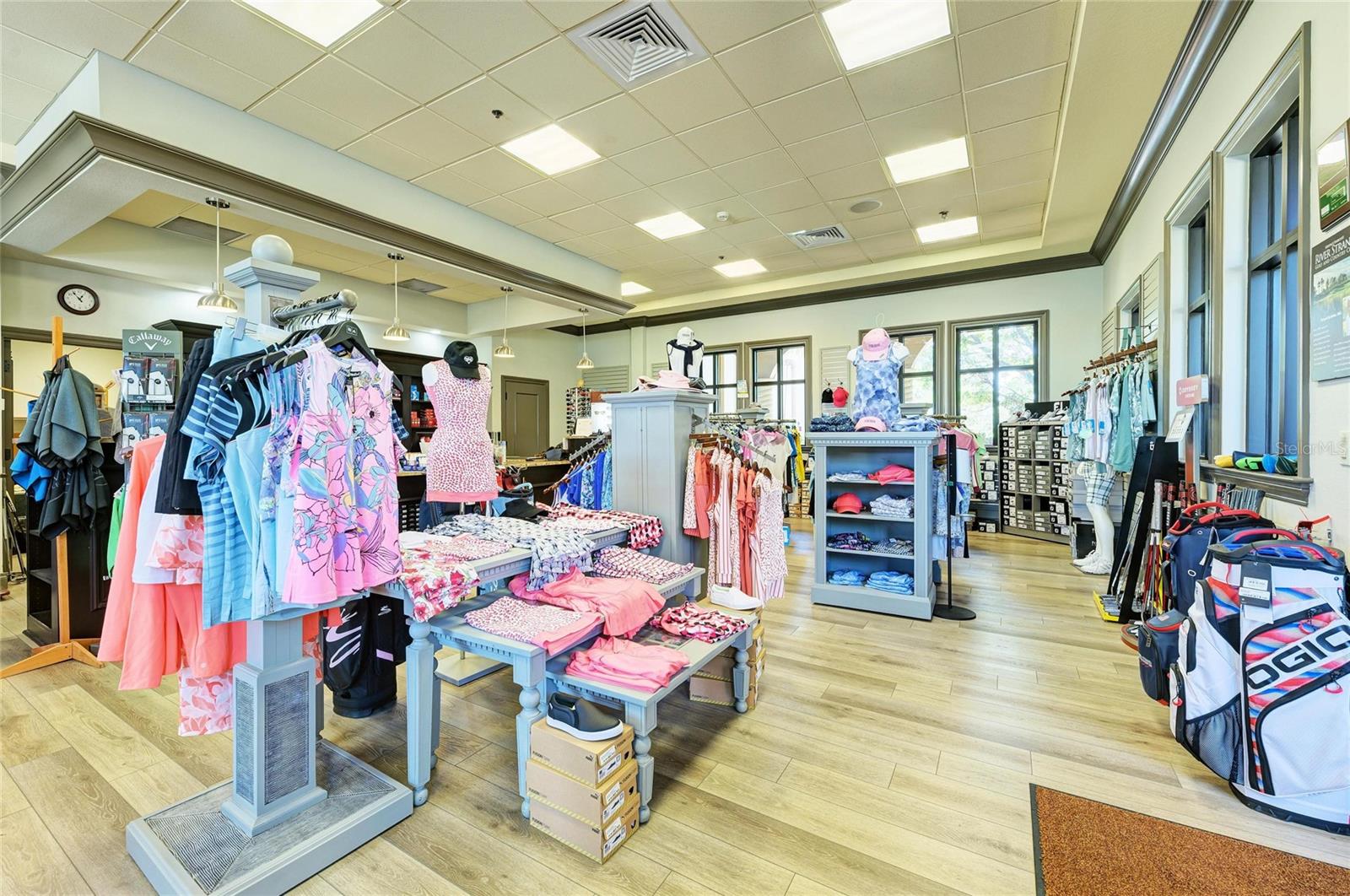 Image 77 of 84 For 220 River Enclave Court