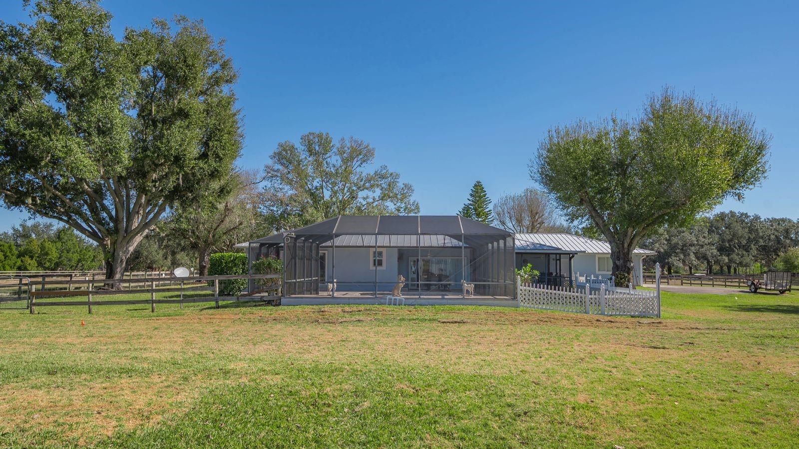 Image 36 of 67 For 7610 Saddle Creek Trail