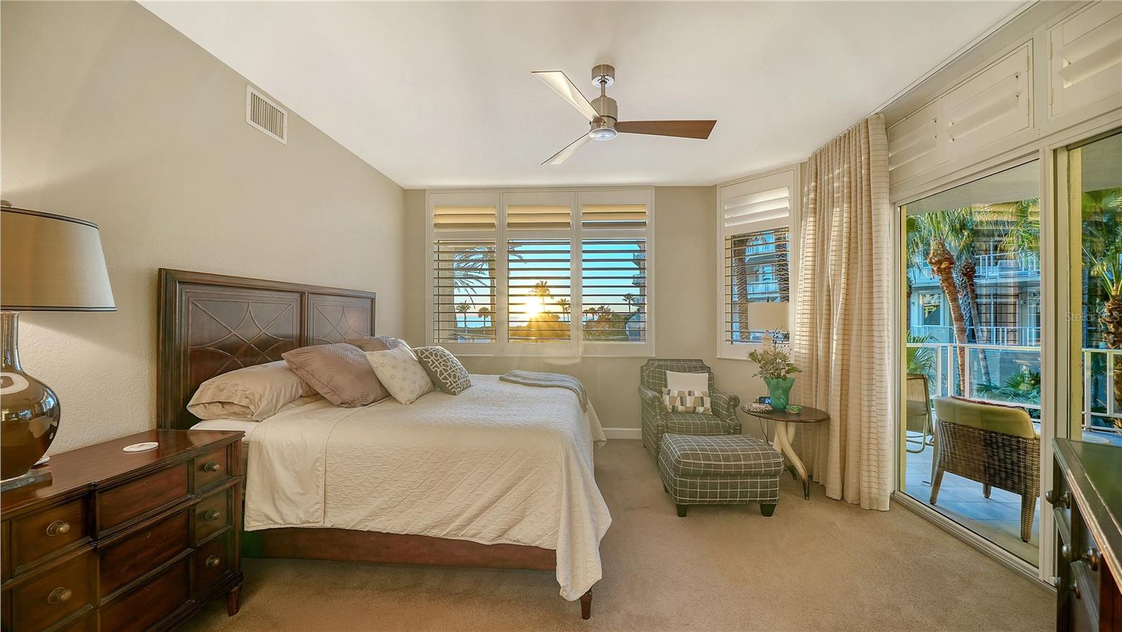 Image 15 of 61 For 2165 Gulf Of Mexico Drive 115