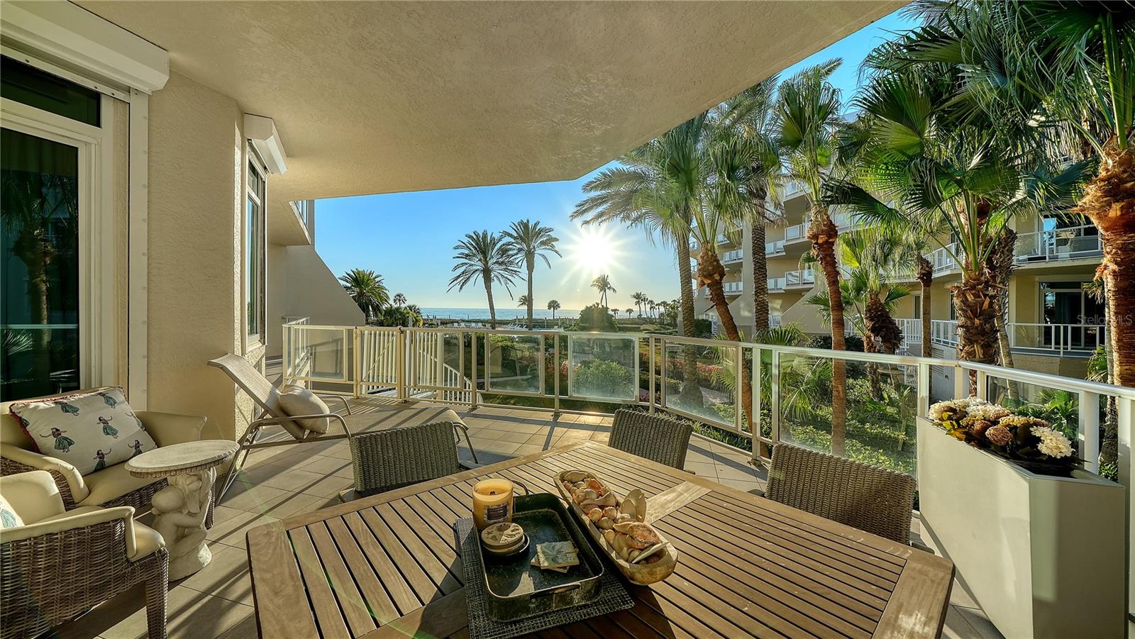 Image 26 of 61 For 2165 Gulf Of Mexico Drive 115