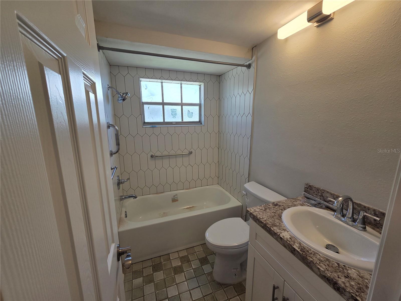 Image 11 of 25 For 4120 Stratford Drive