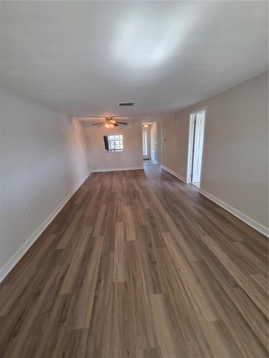 Image 13 of 25 For 4120 Stratford Drive