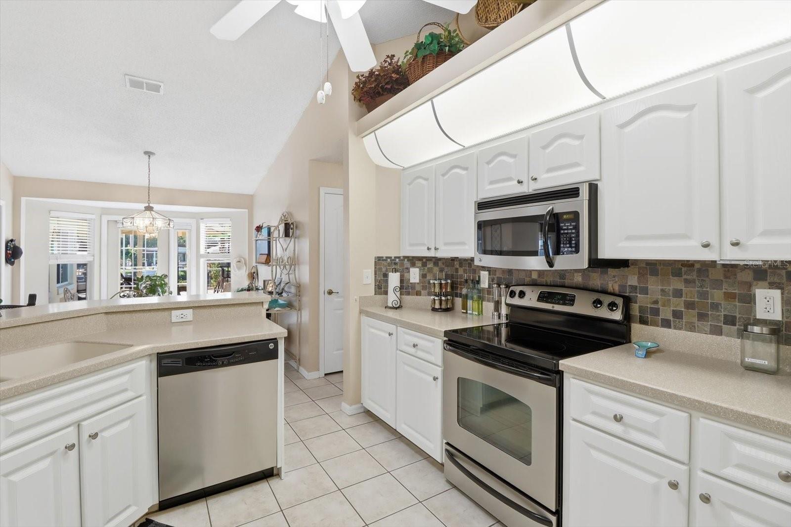 Image 23 of 45 For 11440 Waterway Drive